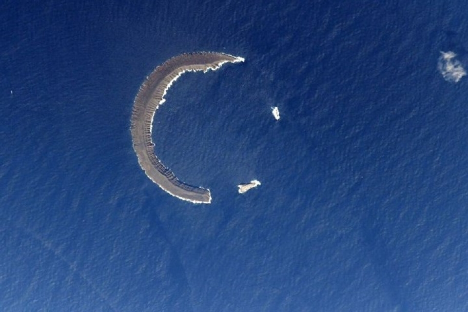 ngo ngang truoc ve dep cua vu tru bao la