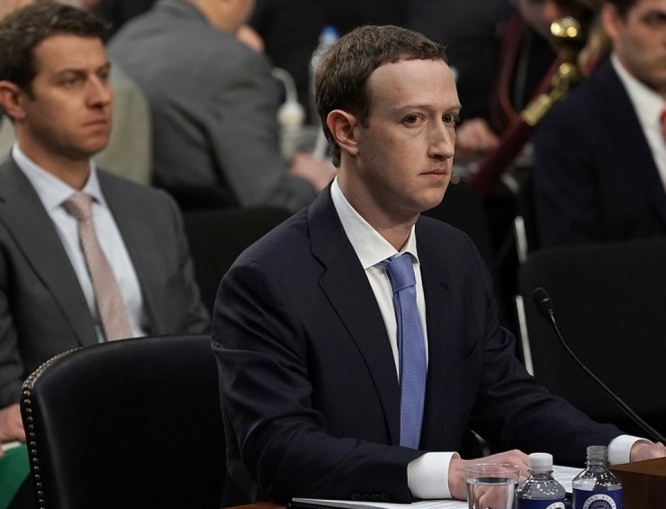 thuong nghi sy my de xuat du luat ve quyen rieng tu truyen thong xa hoi