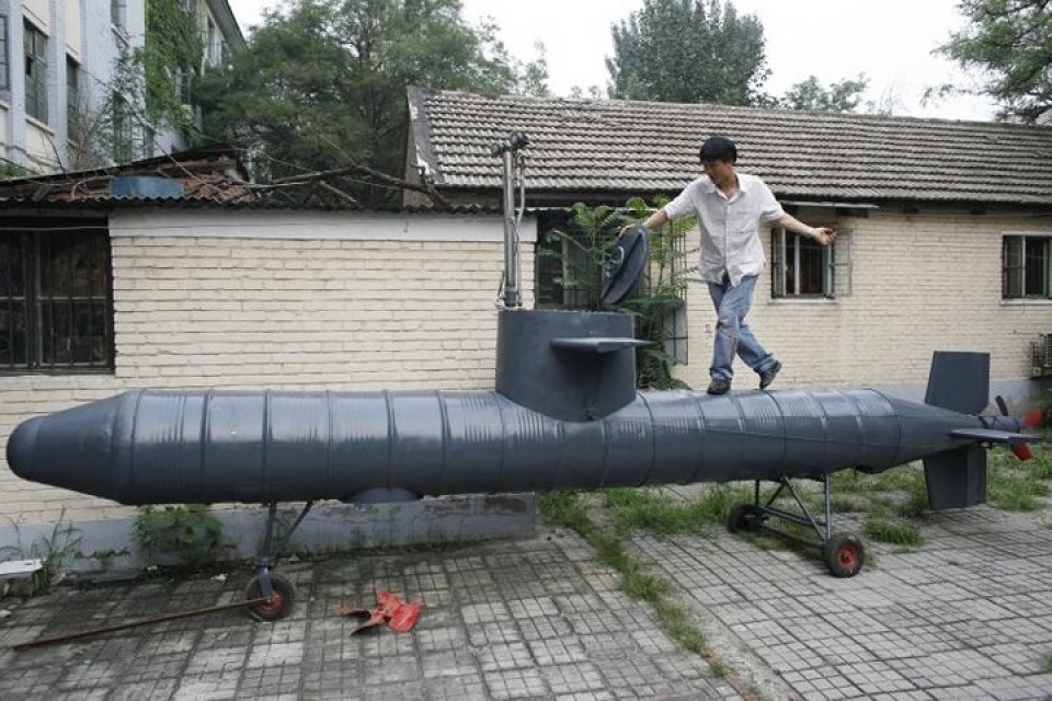 nong dan trung quoc tu che may bay tau ngam