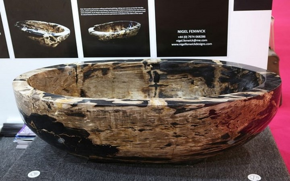 bon tam lam tu go hoa thach 180 trieu nam tuoi 45 ty dong