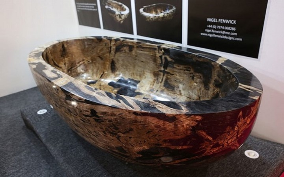 bon tam lam tu go hoa thach 180 trieu nam tuoi 45 ty dong