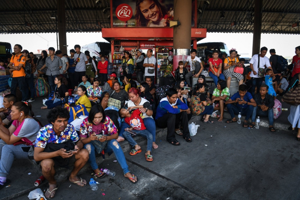 thai lan ron rang truoc le songkran dau tien sau quoc tang