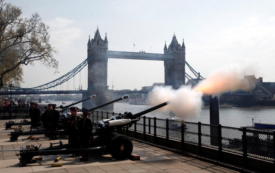 nuoc anh tung bung to chuc sinh nhat thu 92 cua nu hoang elizabeth