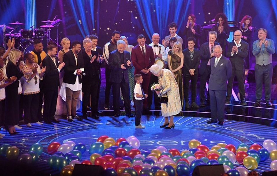 nuoc anh tung bung to chuc sinh nhat thu 92 cua nu hoang elizabeth