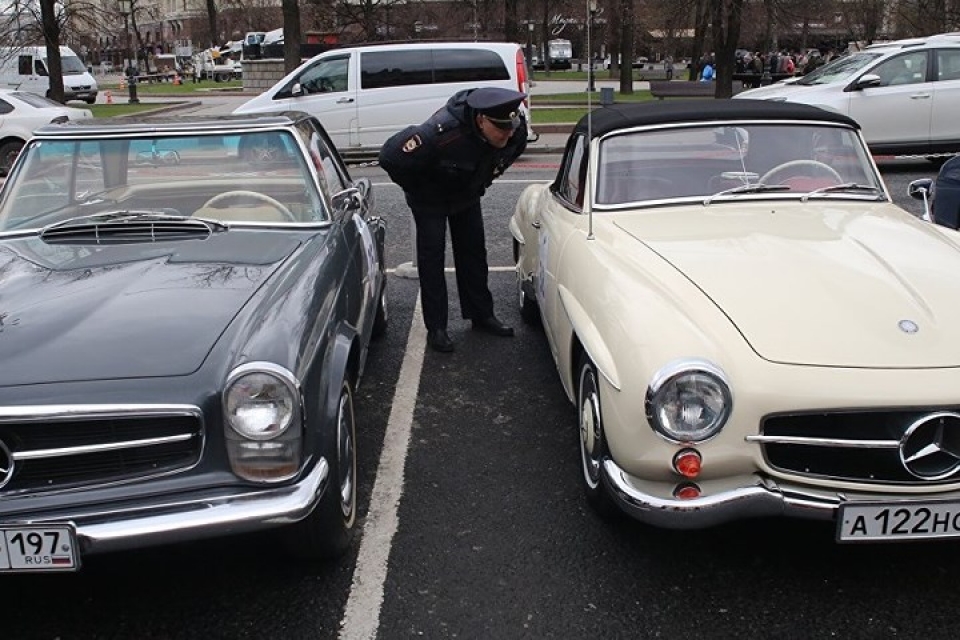 nga ve dep me hoac cua cac xe o to co o moscow