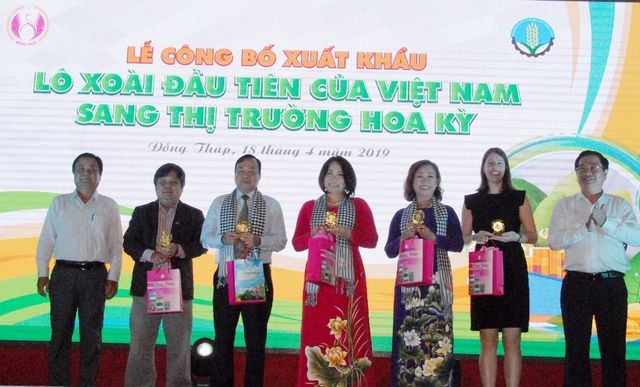 lo xoai viet nam dau tien len duong sang hoa ky