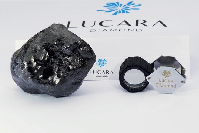 Botswana phát hiện kim cương thô khổng lồ 1.758 carat botswana phat hien kim cuong tho khong lo 1758 carat