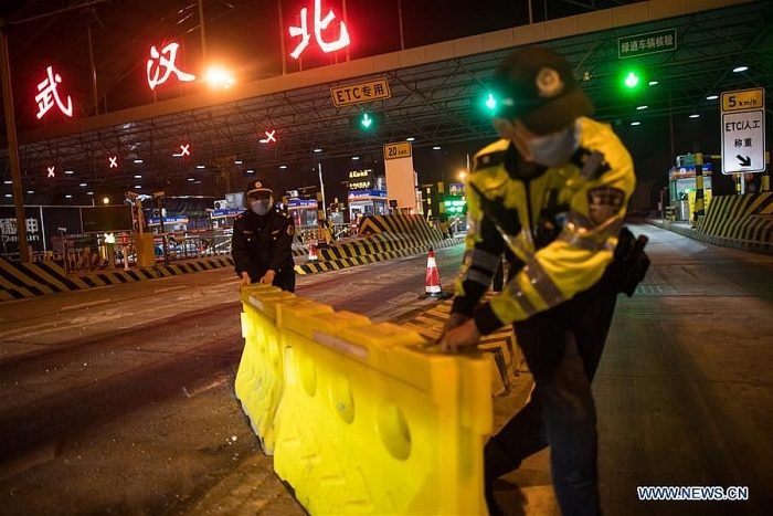 dich covid 19 hinh anh vu han ngay dau do bo lenh phong toa