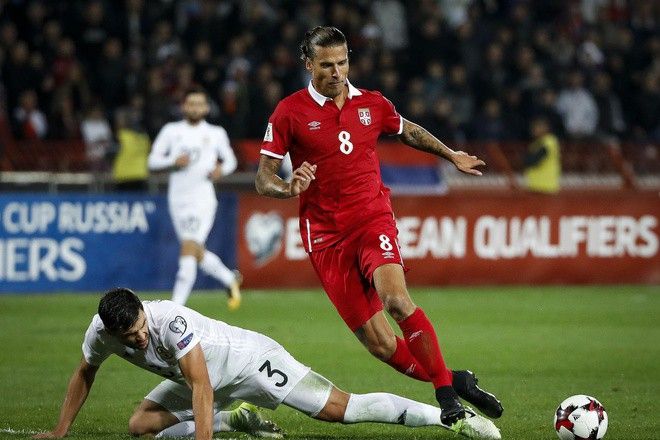 cau thu dau tien tren the gioi bi xu ly hinh su vi tron cach ly mua covid 19