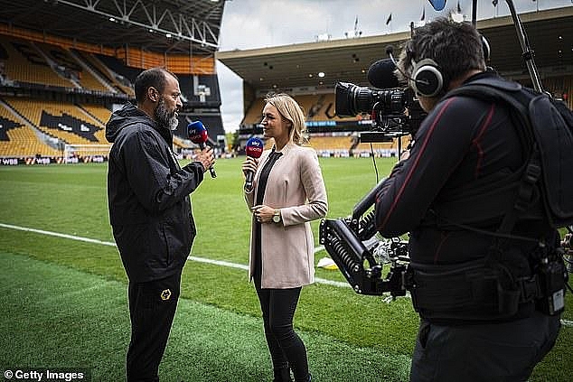 btc premier league cam cua truyen thong hoi lien quan den covid 19