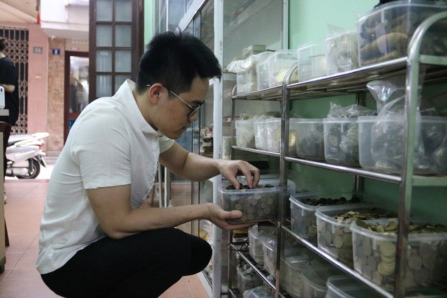 Kỷ lục gia 9x sở hữu bộ sưu tập tiền đồ sộ nhất Việt Nam