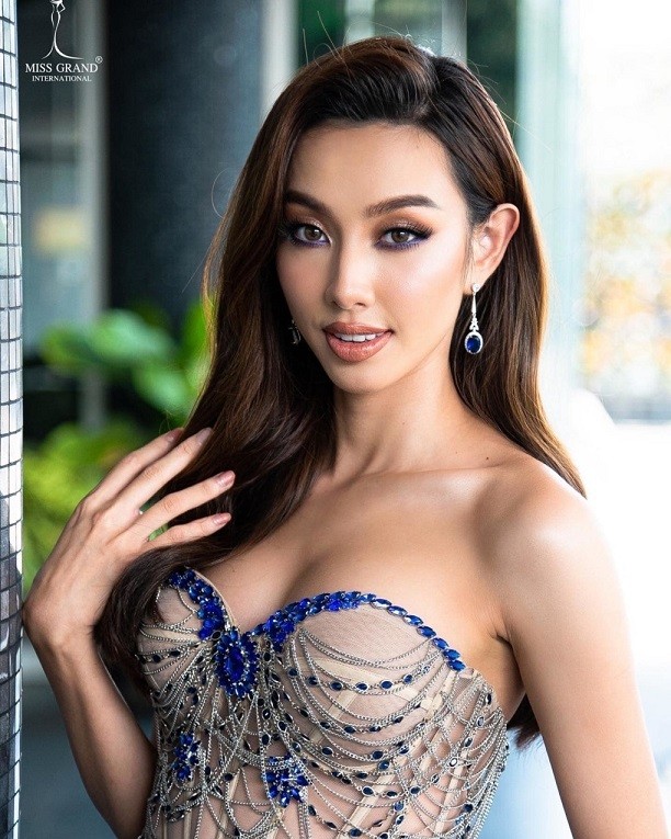 Ngắm Thùy Tiên qua nhiều phong cách trang điểm