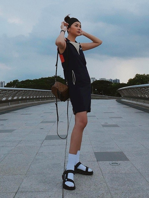 Đời thường siêu mẫu Thanh Hằng trẻ như sinh viên