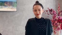 Hoa hậu Trương Hồ Phương Nga lên đồ công sở khi đi làm