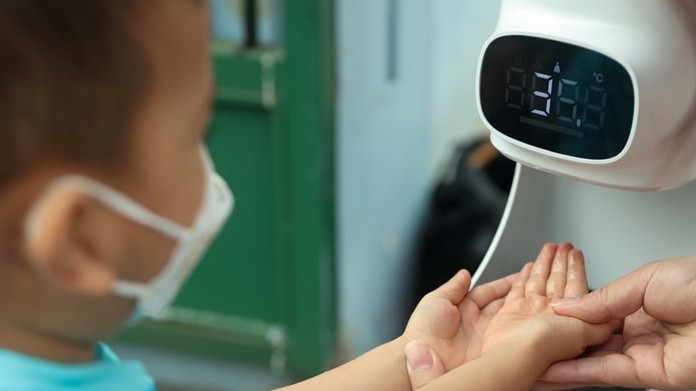 covid19 toi 134 ca nuoc them 24623 ca mac moi 20 ca tu vong ha noi giam nhieu chi con 1727 truong hop