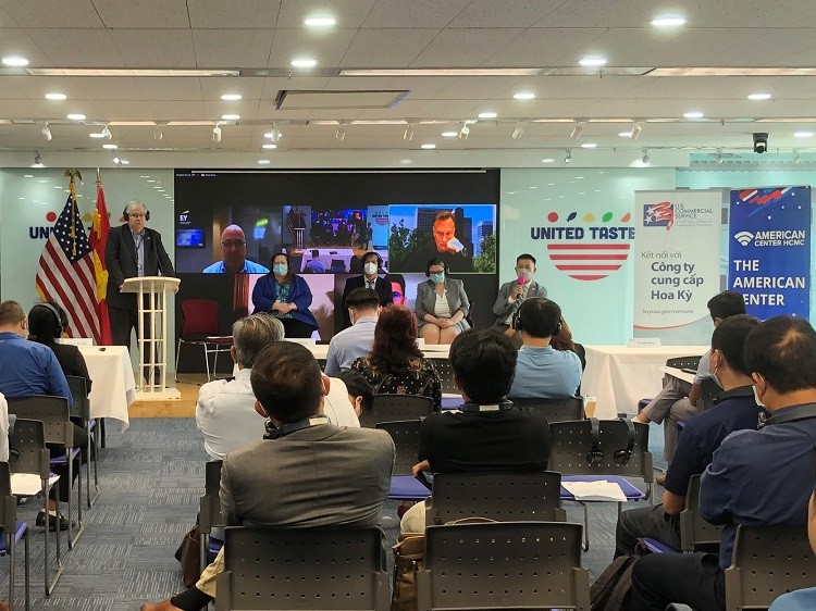 Tổng lãnh sự Hoa Kỳ tổ chức hội thảo 'Đầu tư vào Hoa Kỳ' Tổng lãnh sự Hoa Kỳ tổ chức hội thảo 'Đầu tư vào Hoa Kỳ'