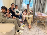 Cristiano Ronaldo đón con gái mới sinh về nhà và cảm ơn người hâm mộ