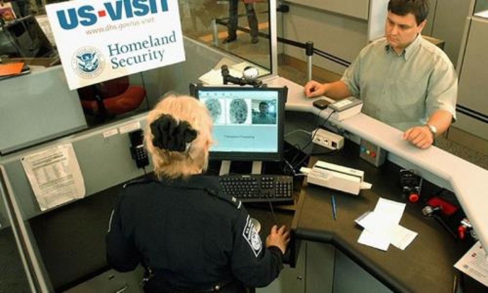 dai su my tai moskva giai thich viec tam dinh chi cap thi thuc cho cong dan nga