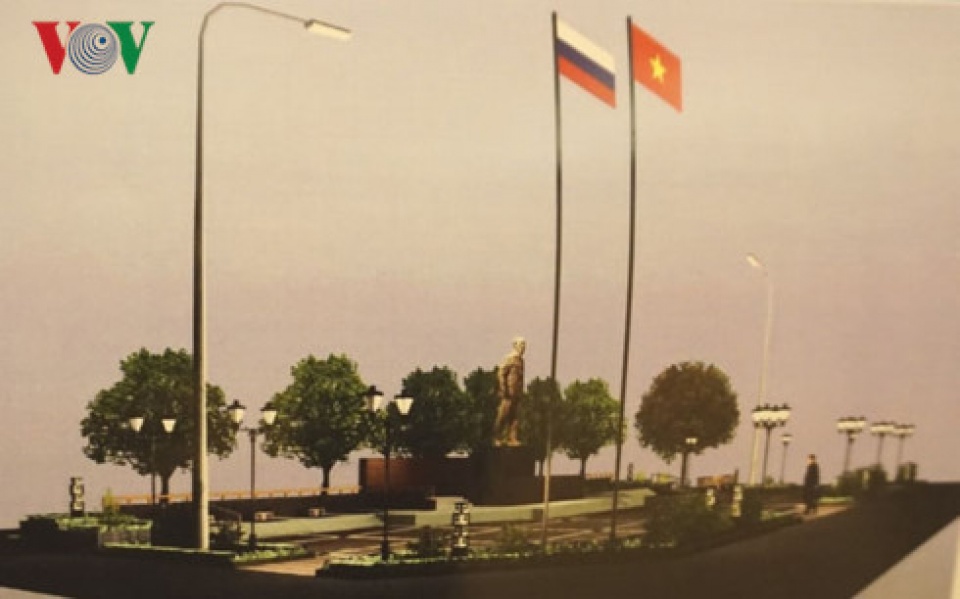 Tượng Đài Bác Hồ trên thành phố quê hương Lenin - Ulianovsk tuong dai bac ho tren thanh pho que huong lenin ulianovsk