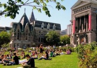 sinh vien nghe thuat havard lao dao vi no hoc phi