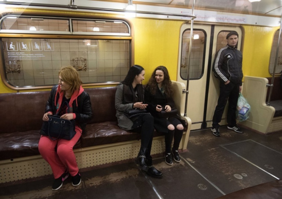 kham pha ve dep cua he thong tau dien ngam moscow