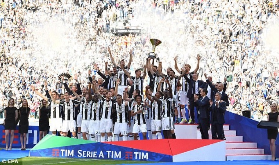 juventus lap ky luc 6 lan lien tiep dang quang tai serie a