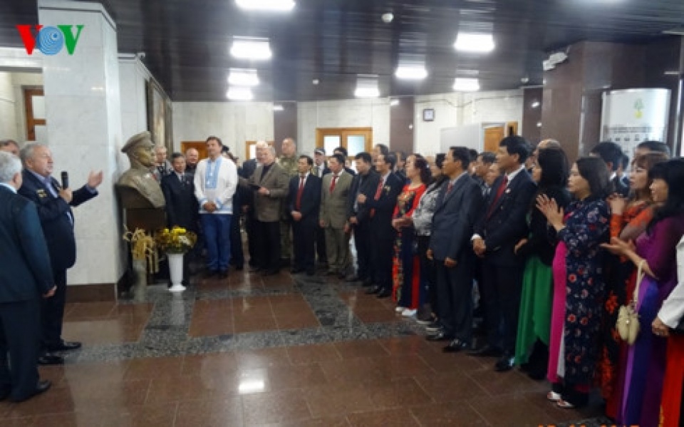 giao luu huu nghi cac cuu chien binh ukraine va viet nam tai ukraine