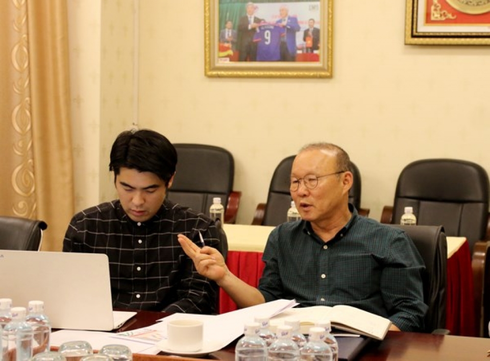 hlv park hang seo trieu tap 28 cau thu chuan bi cho aff cup