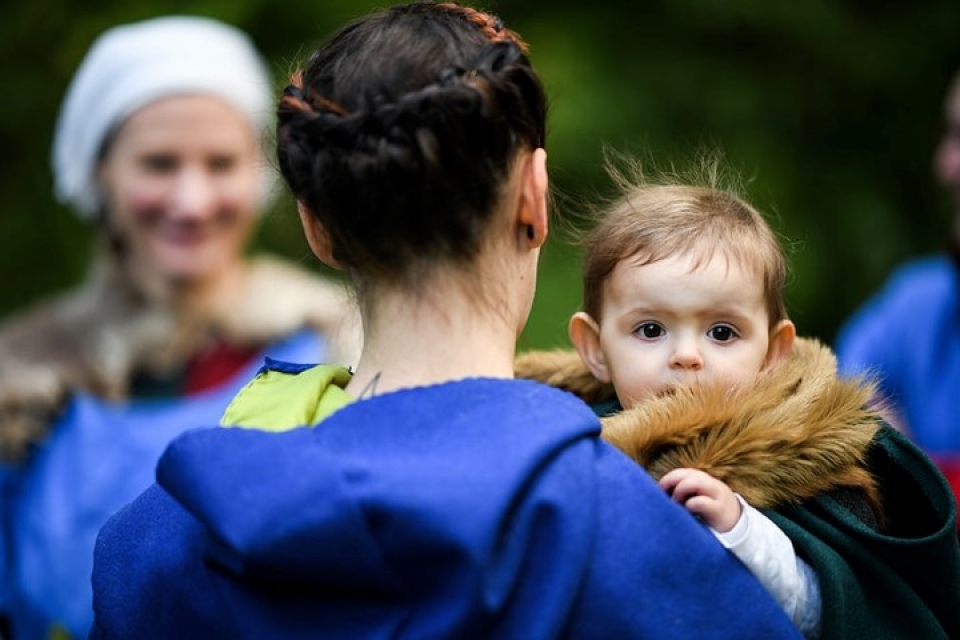 Tái hiện hình ảnh các hiệp sĩ thời trung cổ giao tranh dữ dội hinh anh tai hien cac hiep si thoi trung co giao tranh du doi