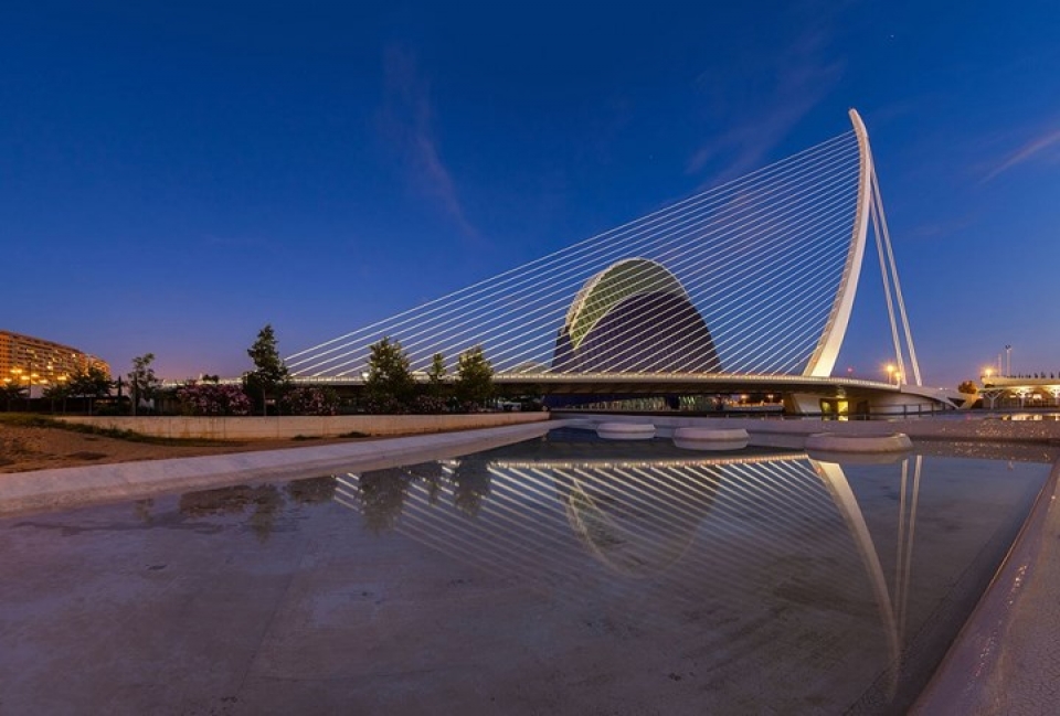 du khach se rung minh khi di tren nhung cay cau nay