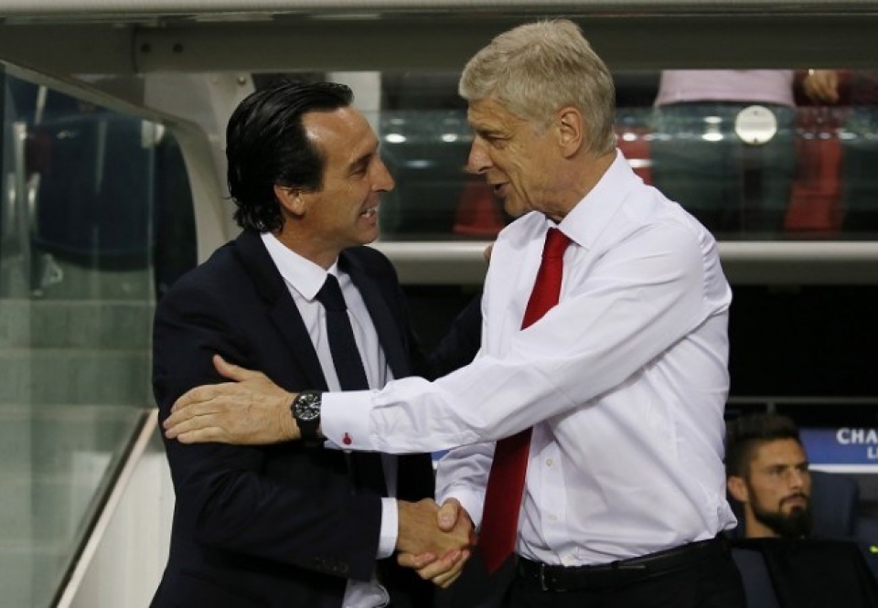 unai emery ke vi arsene wenger ngoi vao ghe nong tai arsenal