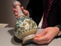 Chiếc bình bị ghét bỏ bất ngờ có giá hàng tỉ đồng