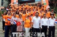 sinh vien viet lan toa van hoa que huong tai ha lan