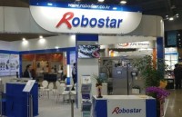 sophia robot dau tien co quyen cong dan noi gi khi toi viet nam