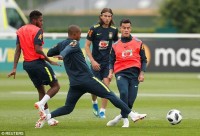 Gạt nỗi buồn ở Champions League, sao Liverpool hội quân chuẩn bị World Cup