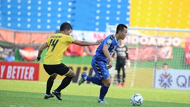 bao chi chau a sung sot voi sieu pham cua cau thu b binh duong tai afc cup