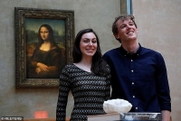 Trở thành vị khách đặc biệt của bảo tàng Louvre nhờ cuộc thi viết thư