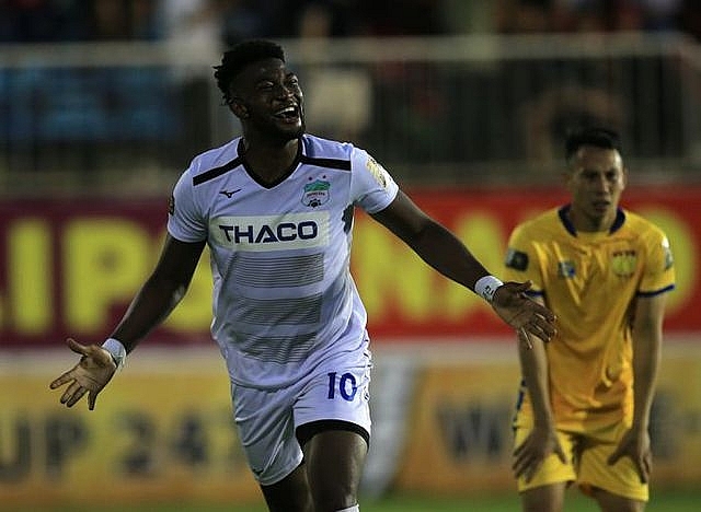 ha gia lai thang lon truoc nam dinh