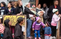 lo hong khien thung hang cho 39 nguoi tai anh de dang lot qua cac cang