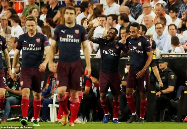 "Chân sút đẳng cấp" Aubameyang lập hattrick, Arsenal vào chung kết Europa League arsenal 4 2 valencia cu hattrick cua aubameyang