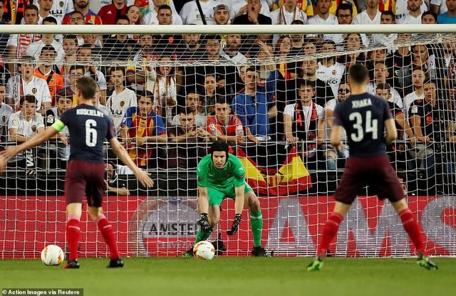 "Chân sút đẳng cấp" Aubameyang lập hattrick, Arsenal vào chung kết Europa League arsenal 4 2 valencia cu hattrick cua aubameyang