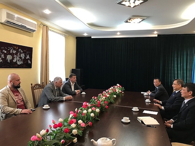 thi truong thanh pho vasilkov tham va lam viec voi dai su quan viet nam tai ukraine