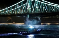 campuchia sap nha 7 tang nhieu nguoi dang bi vui lap