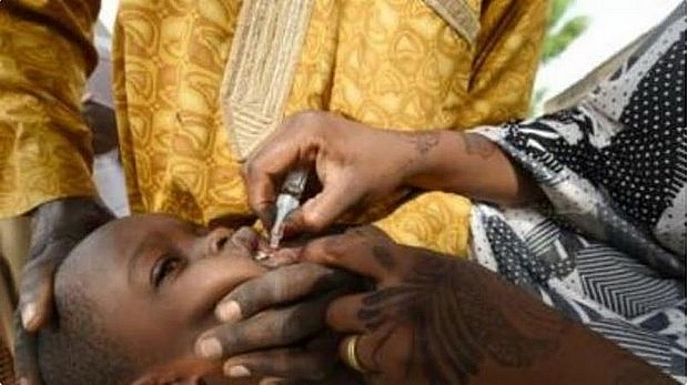 cameroon ban bo tinh trang y te khan cap vi benh bai liet