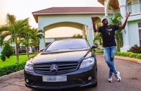 Thẳng thừng từ chối quyên góp chống Covid-19, cựu sao Arsenal khoe dàn siêu xe