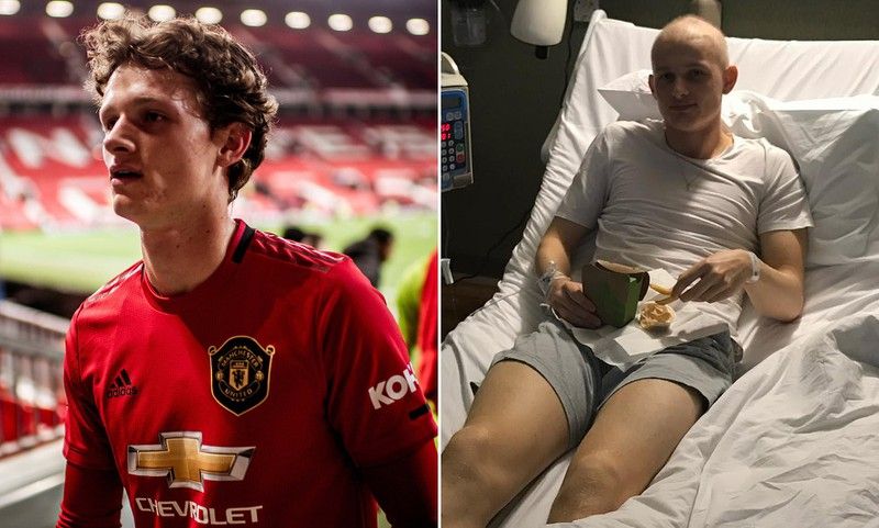 man utd chinh thuc ky hop dong moi voi cau thu mac ung thu