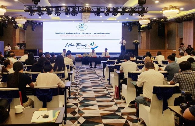 khanh hoa dat muc tieu don 32 trieu du khach kich cau du lich muc giam gia tu 20 50