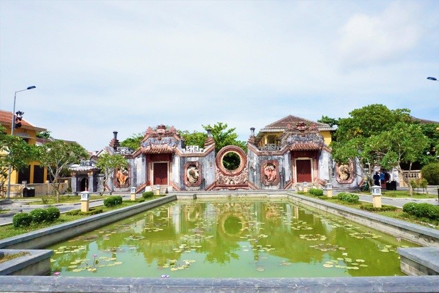 Các địa điểm check-in đươc yêu thích không một bóng người.