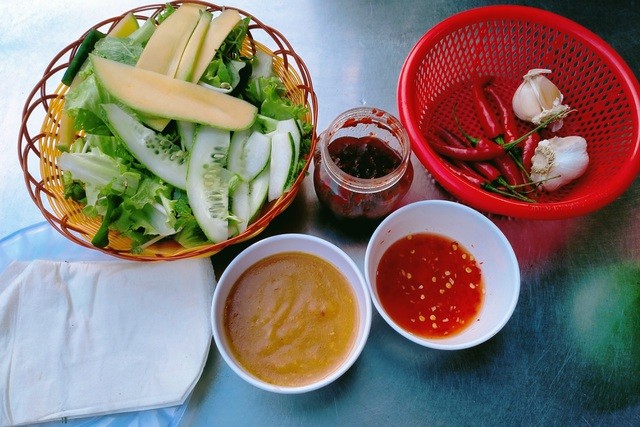 Điều gì khiến bánh xèo Đà Nẵng làm thực khách mê mẩn không quên?