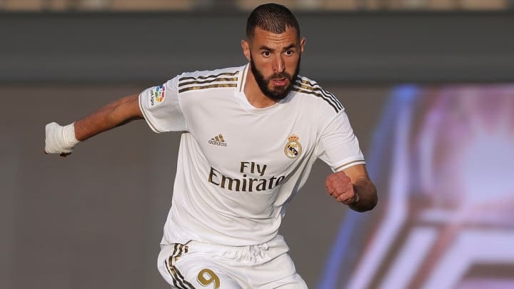 Chuyển nhượng cầu thủ: Harry Kane yều cầu chuyển nhượng làm cho lãnh đạo Tottenham tức giận và Chelsea đua ký; Man City xem xét bán một số cầu thủ